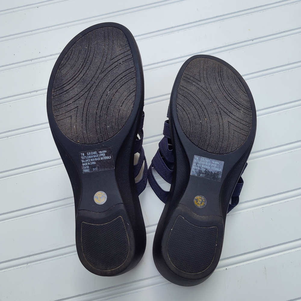 St. John's Bay Navy Slide Sandals - Picture 5 of 5